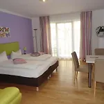 بيت ضيافة بنسيون هايدن ميونيخ