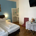 海尔顿潘森酒店 2* 慕尼黑