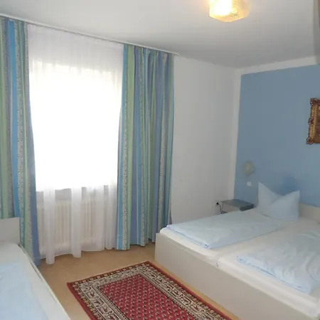 Casa de hóspedes Haydn 2*